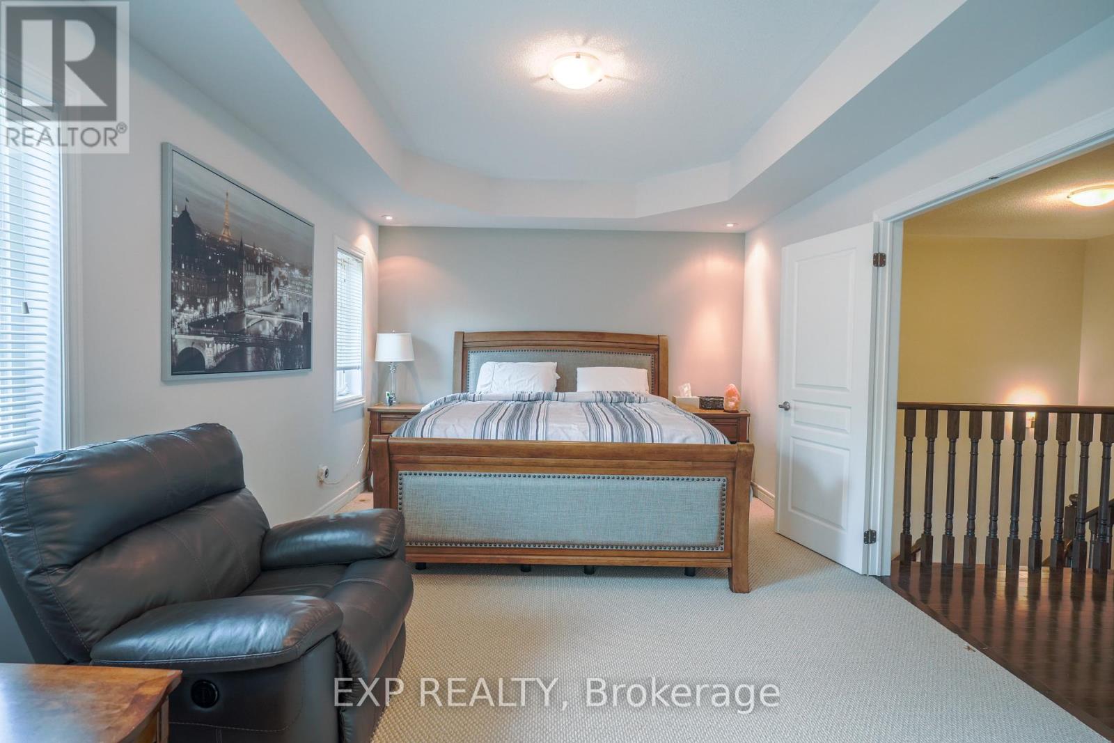 Photo 12 of 22 4135 Shipp Drive, Mississauga ON