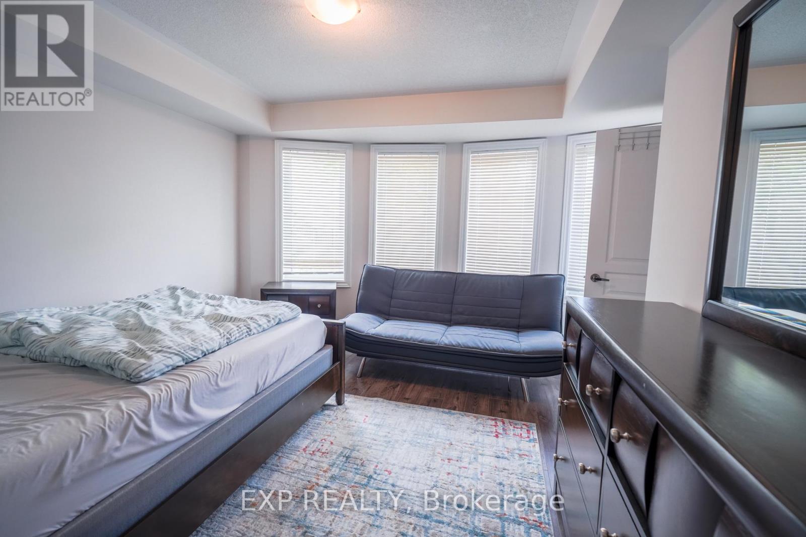 Photo 19 of 22 4135 Shipp Drive, Mississauga ON