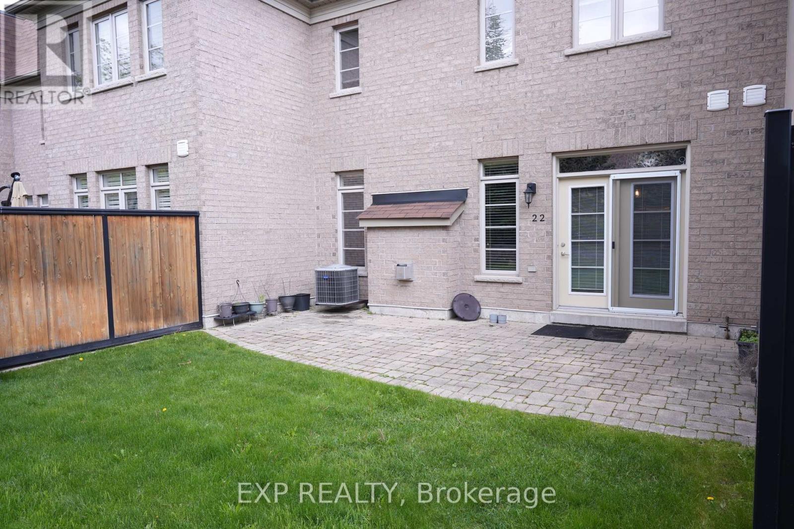 Photo 23 of 22 4135 Shipp Drive, Mississauga ON