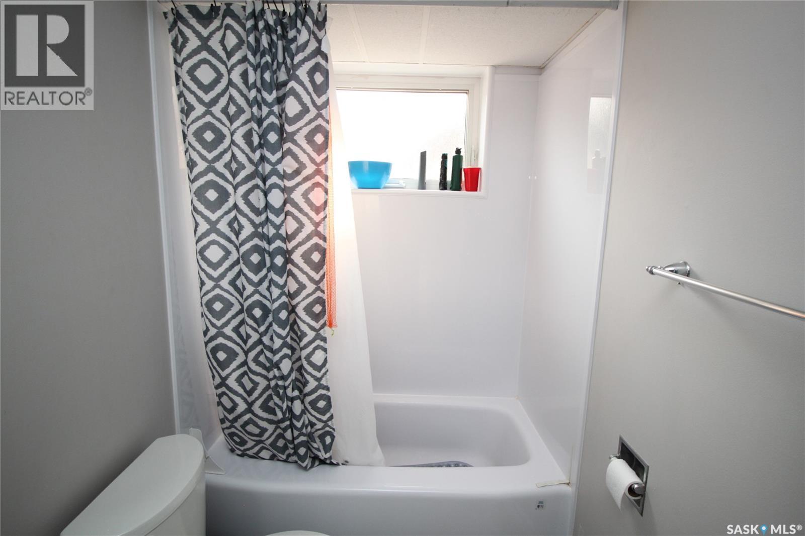 Photo 16 of 1814 Arlington Avenue, Saskatoon SK