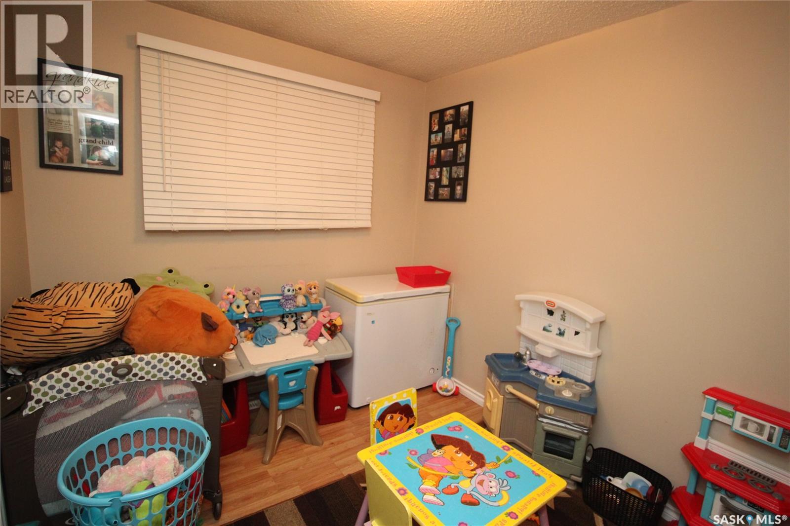 Photo 14 of 1814 Arlington Avenue, Saskatoon SK