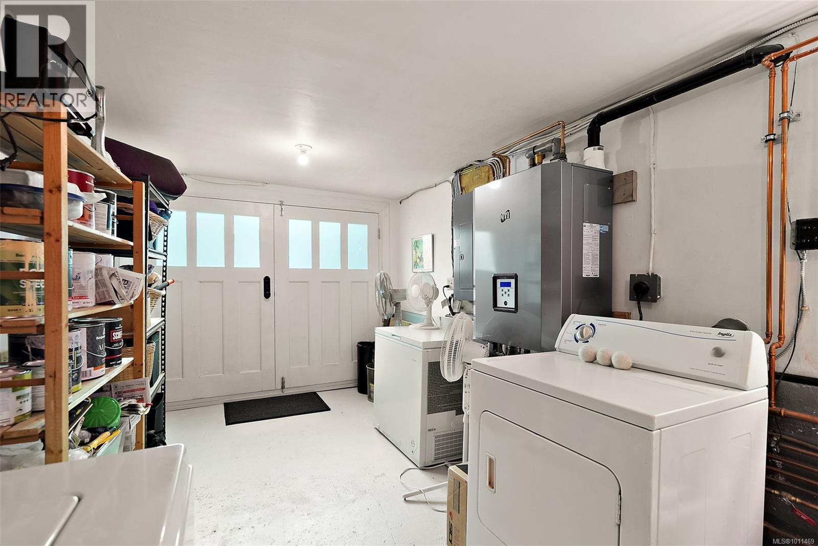 Photo 18 of 2510 Epworth St, Oak Bay BC
