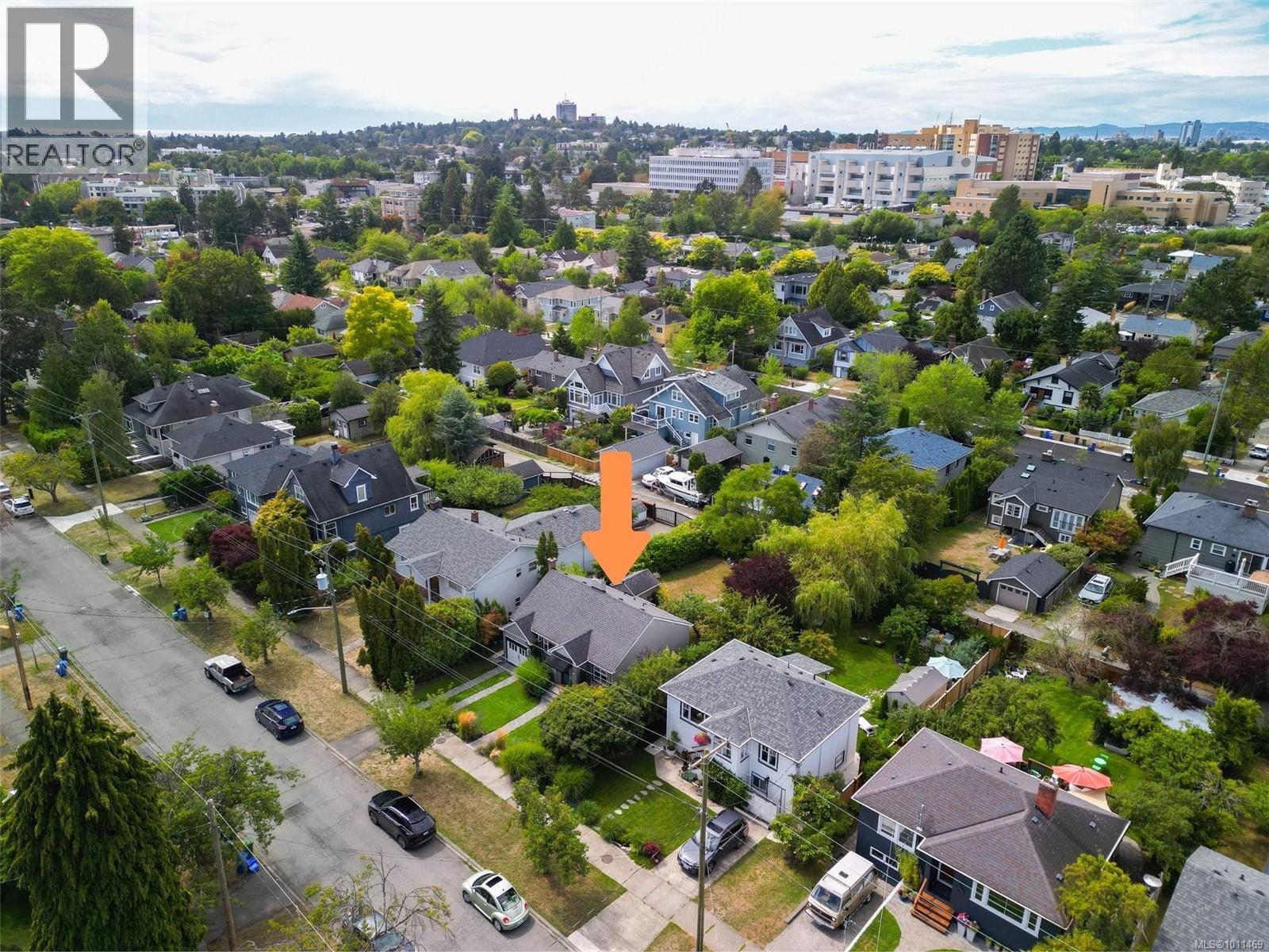 Photo 29 of 2510 Epworth St, Oak Bay BC