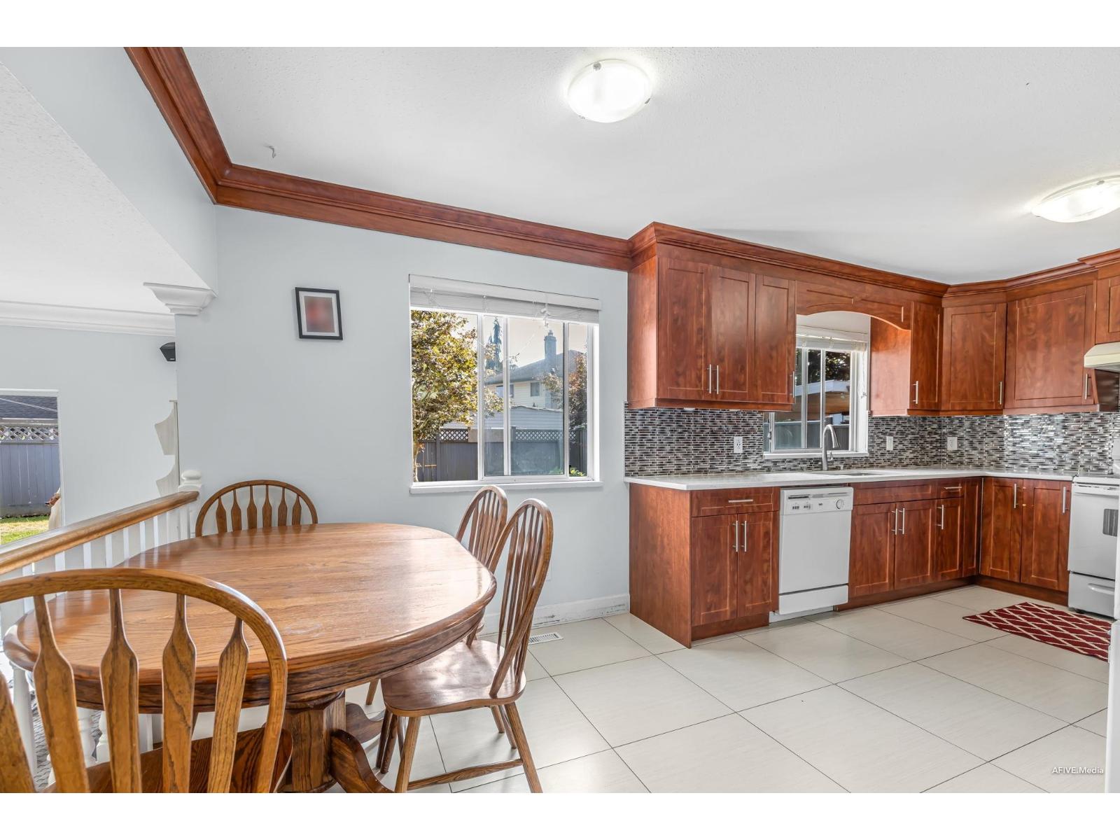 Photo 9 of 12848 65 Avenue, Surrey BC