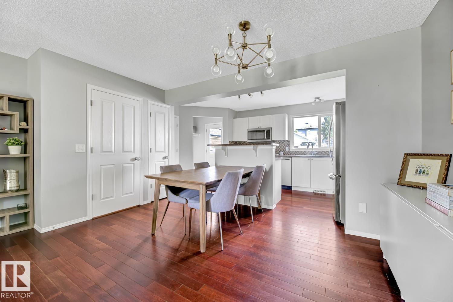 Photo 10 of 6036 South Terwillegar Bv Nw, Edmonton AB