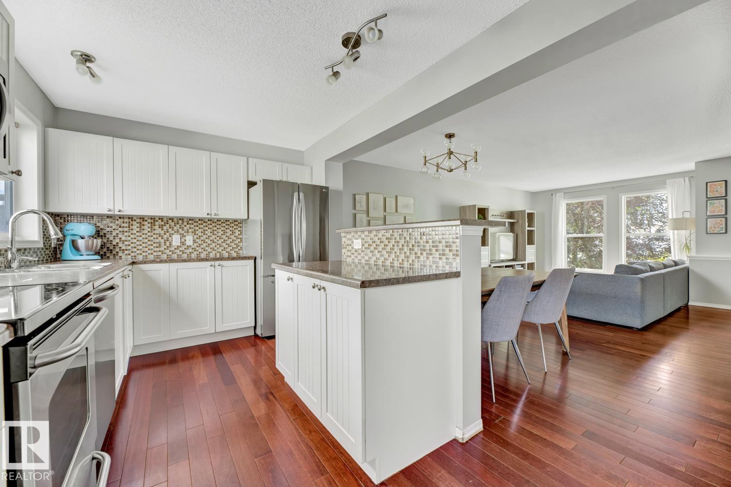 Photo 12 of 6036 South Terwillegar Bv Nw, Edmonton AB