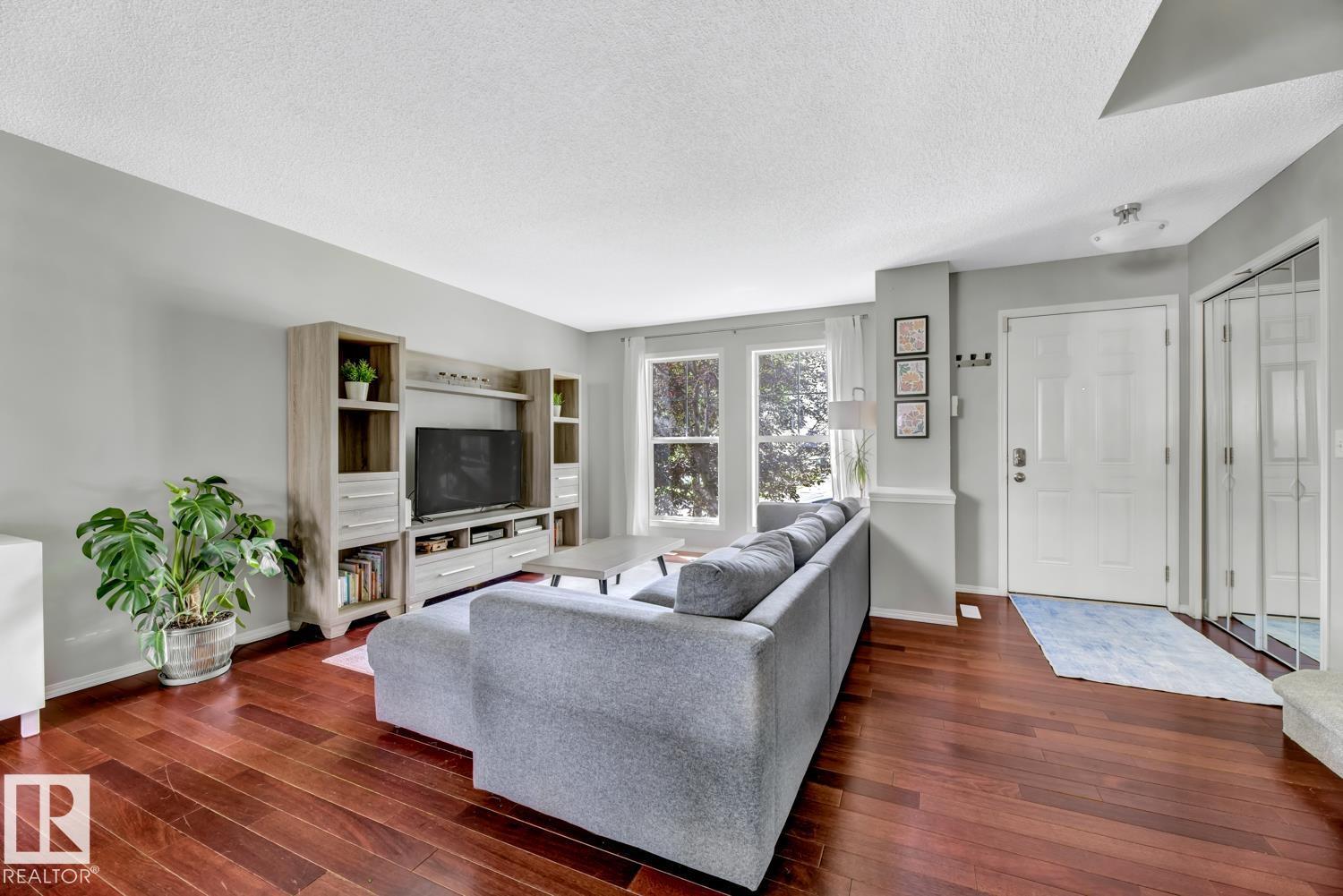 Photo 4 of 6036 South Terwillegar Bv Nw, Edmonton AB