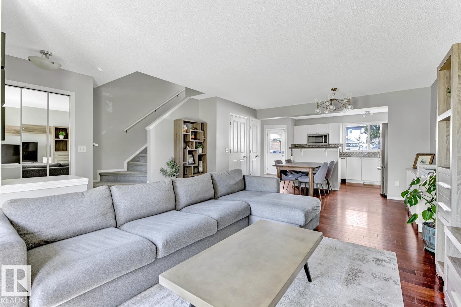 Photo 7 of 6036 South Terwillegar Bv Nw, Edmonton AB