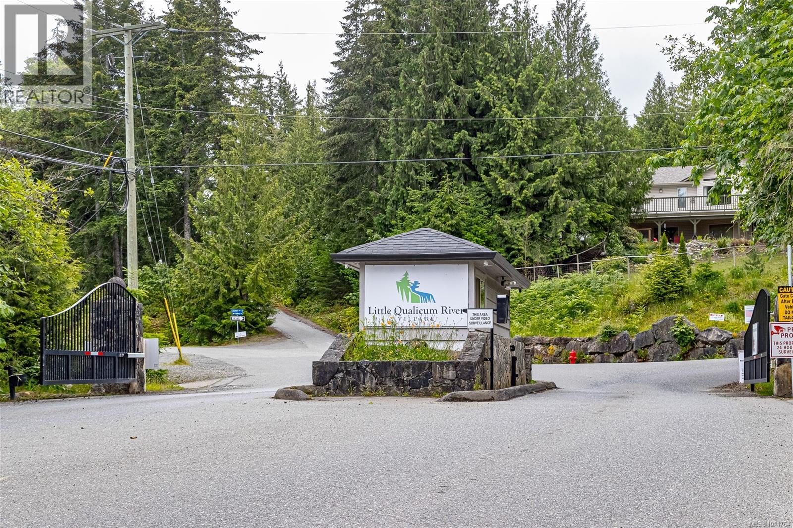Photo 14 of 1688 Lailahs Loop, Qualicum Beach BC