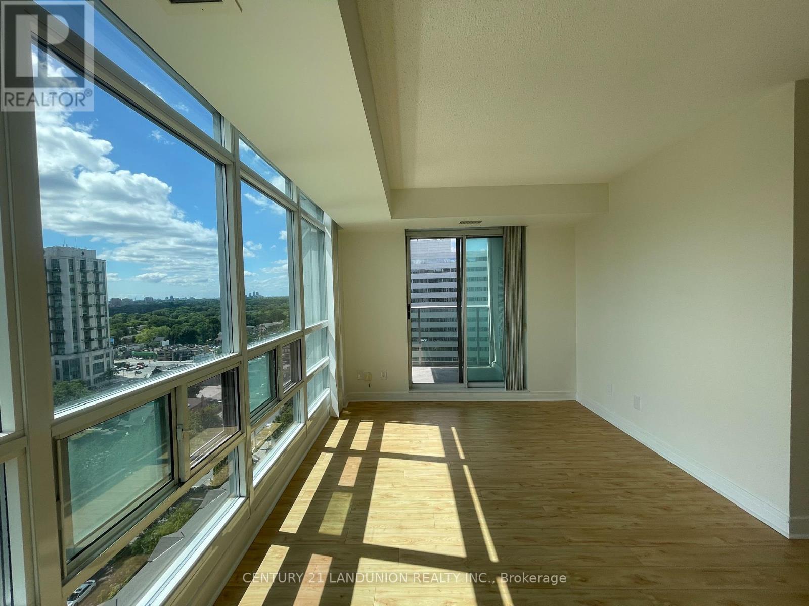 Photo 4 of 2115 35 Bales Avenue, Toronto ON