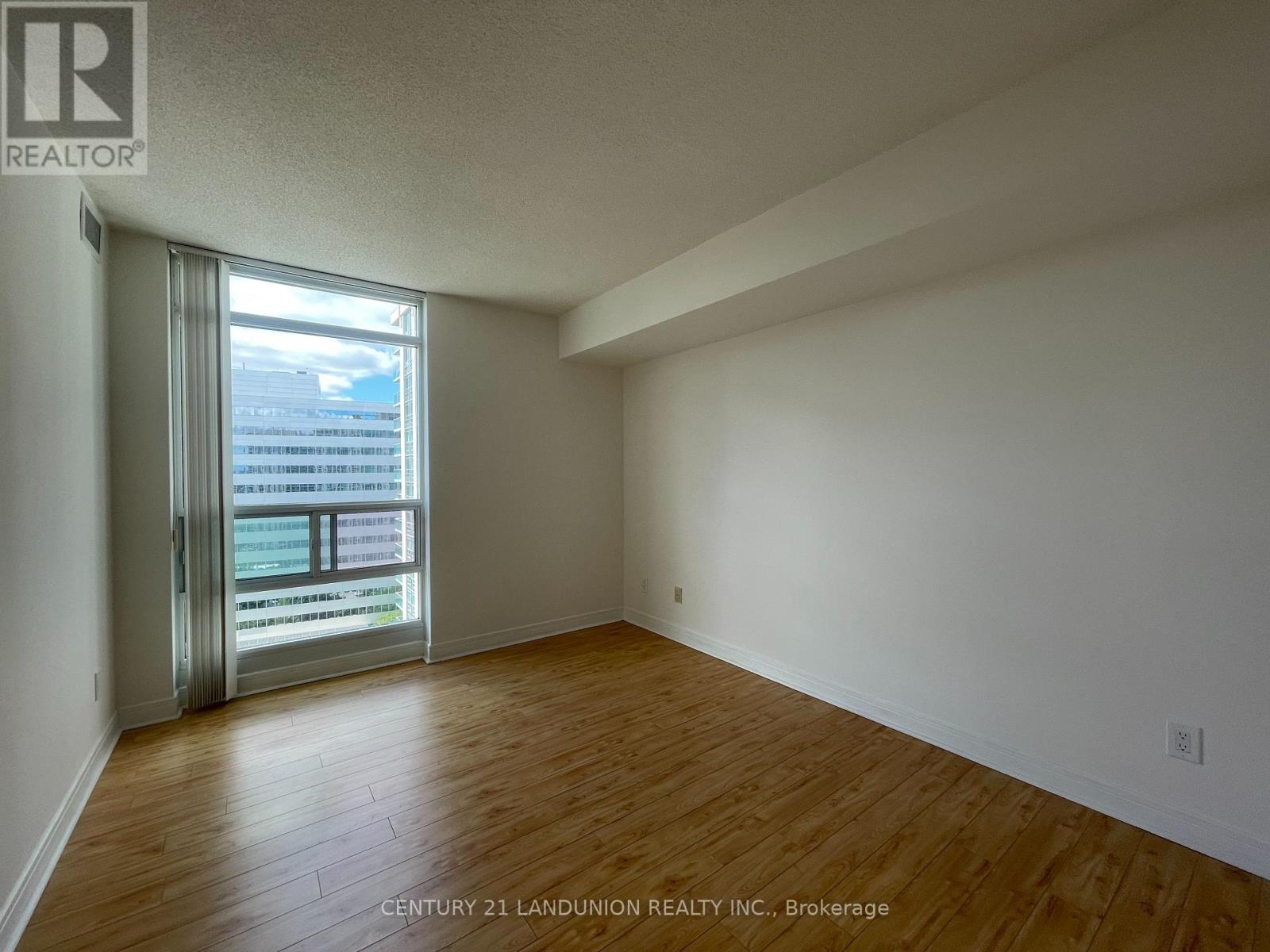 Photo 18 of 2115 35 Bales Avenue, Toronto ON