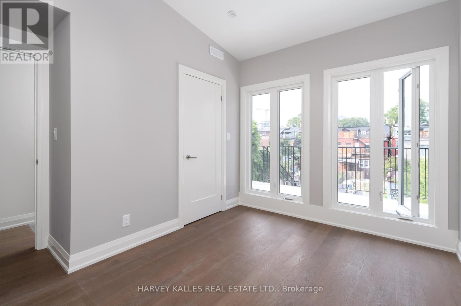 Photo 1 of 3 24 Sullivan Street, Toronto ON