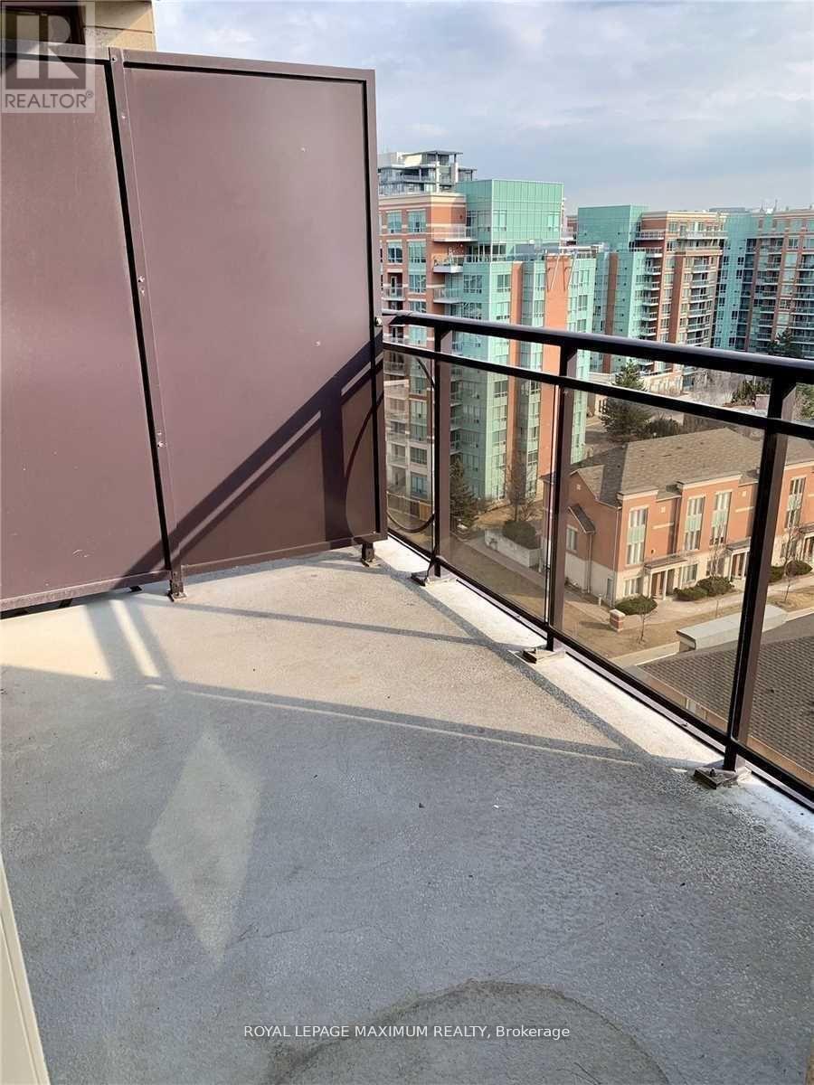 Photo 3 of Uph 15 51 Saddlecreek Drive, Markham ON