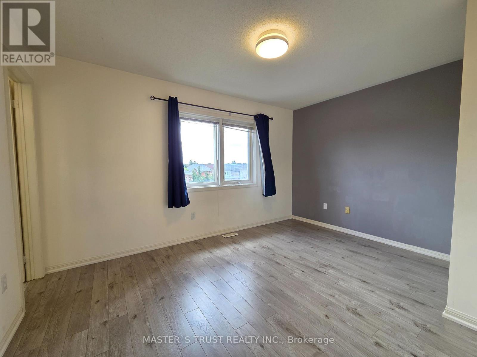 Photo 10 of 5 Nakina Way, Markham ON
