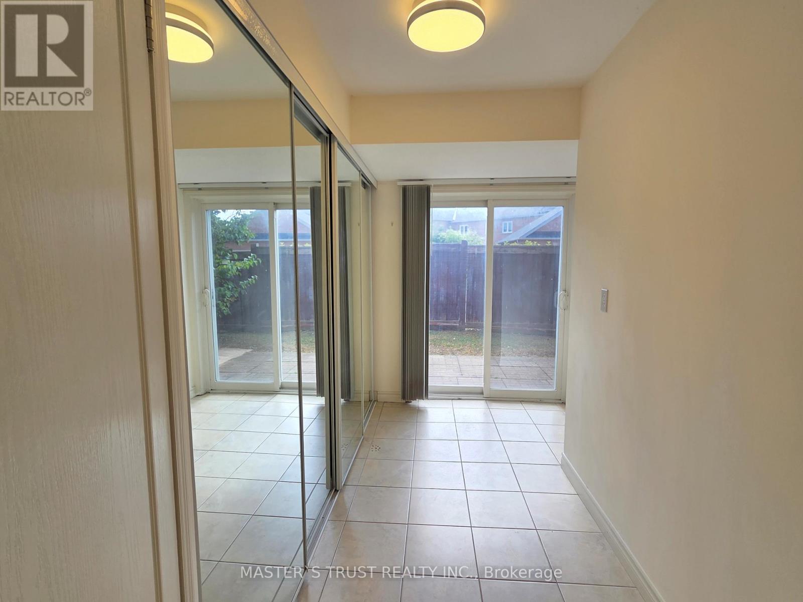 Photo 3 of 5 Nakina Way, Markham ON