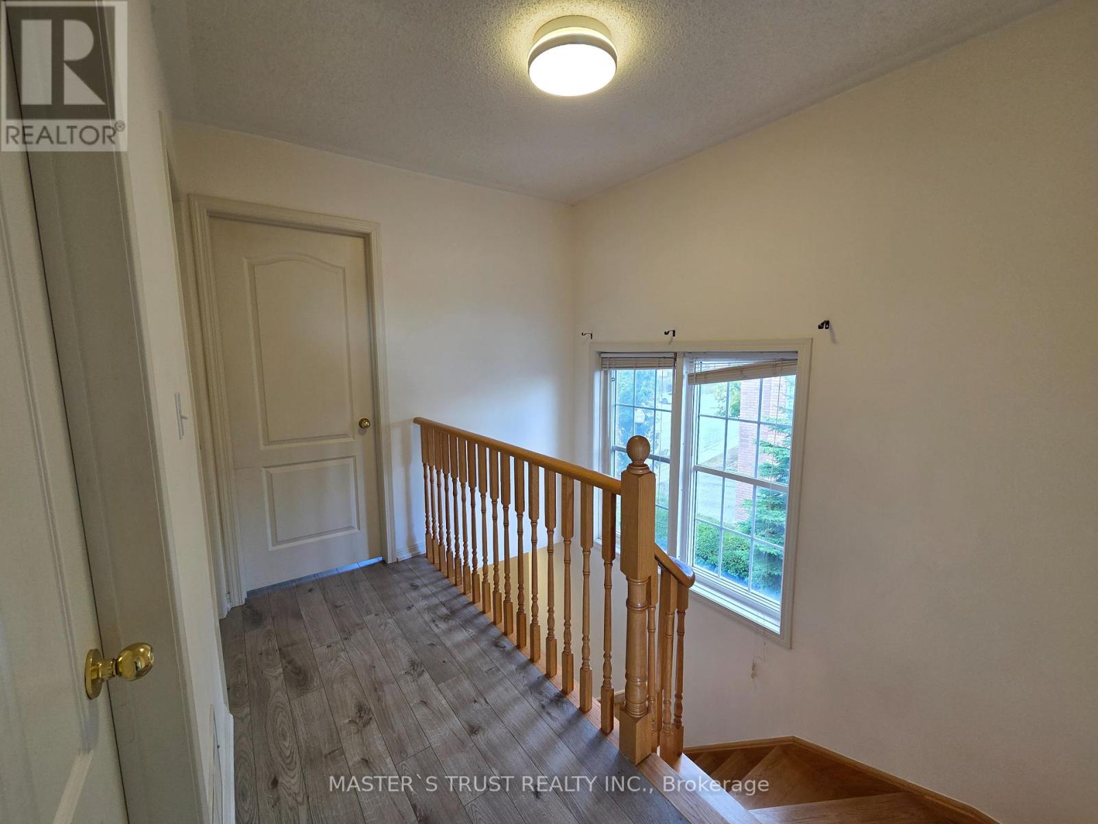 Photo 9 of 5 Nakina Way, Markham ON
