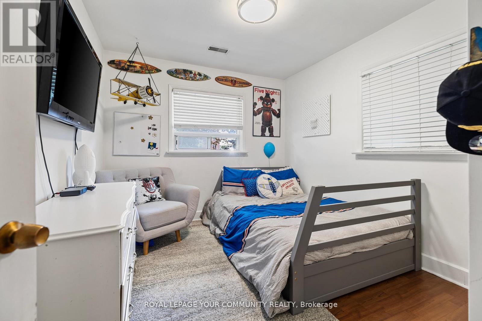 Photo 11 of 70 Simmons Street, Vaughan ON
