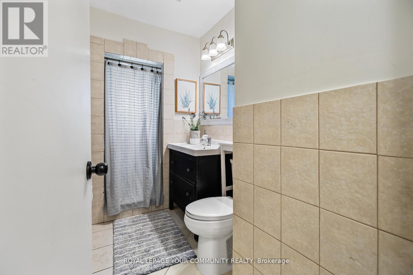 Photo 13 of 70 Simmons Street, Vaughan ON