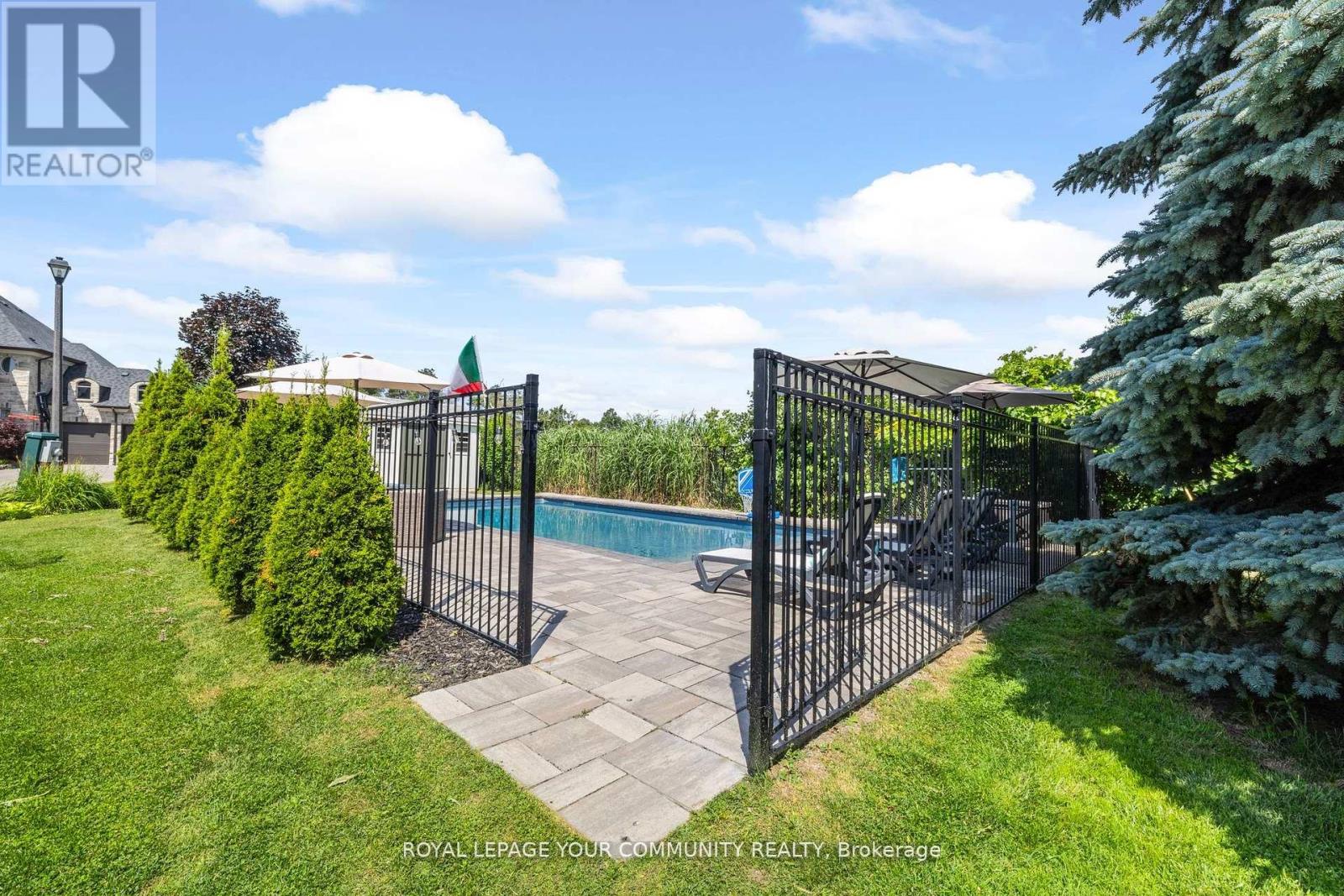 Photo 2 of 70 Simmons Street, Vaughan ON