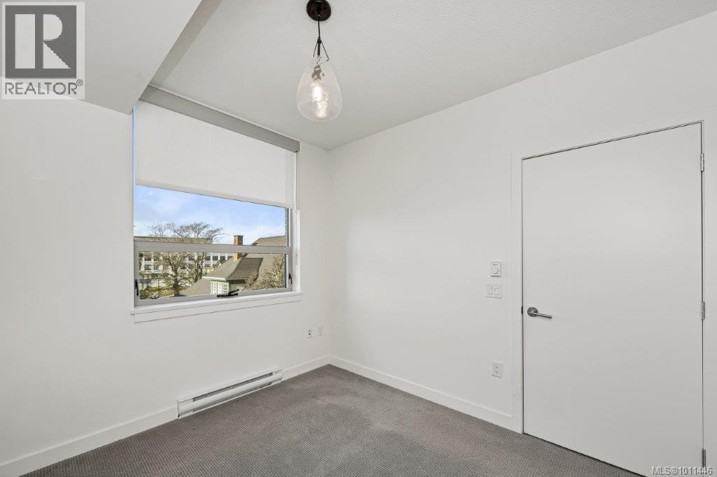 303 640 Michigan Street, Victoria