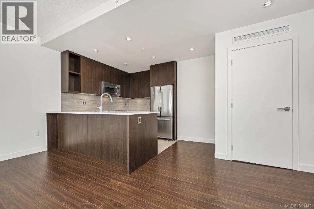 303 640 Michigan Street, Victoria