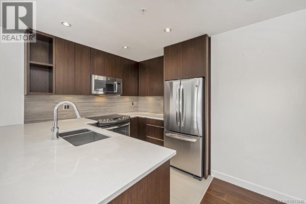 303 640 Michigan Street, Victoria