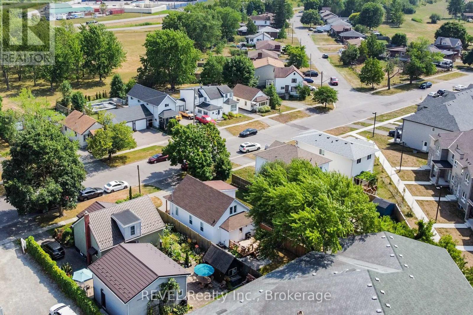 Photo 23 of 44 St George Street, Welland ON