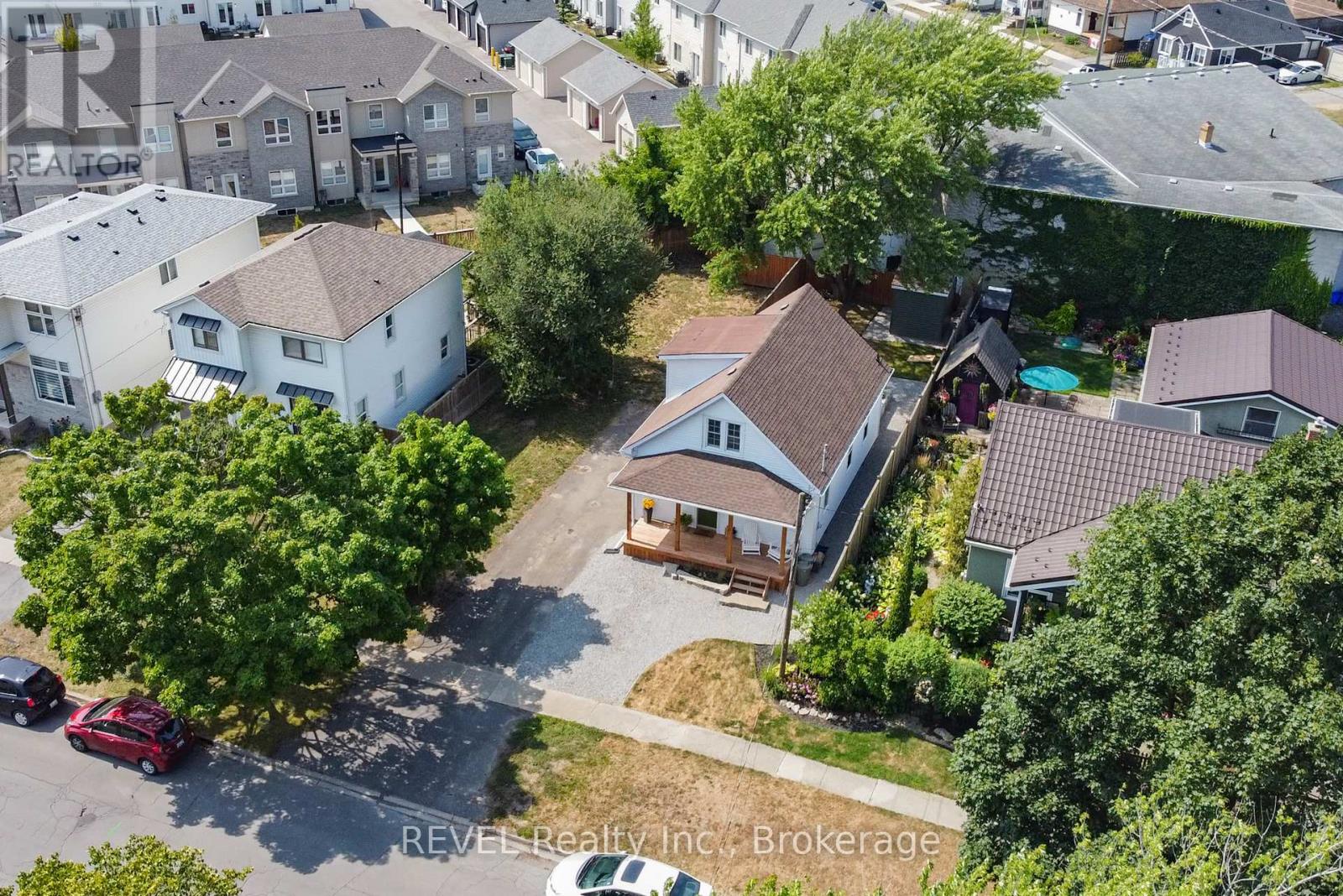 Photo 22 of 44 St George Street, Welland ON