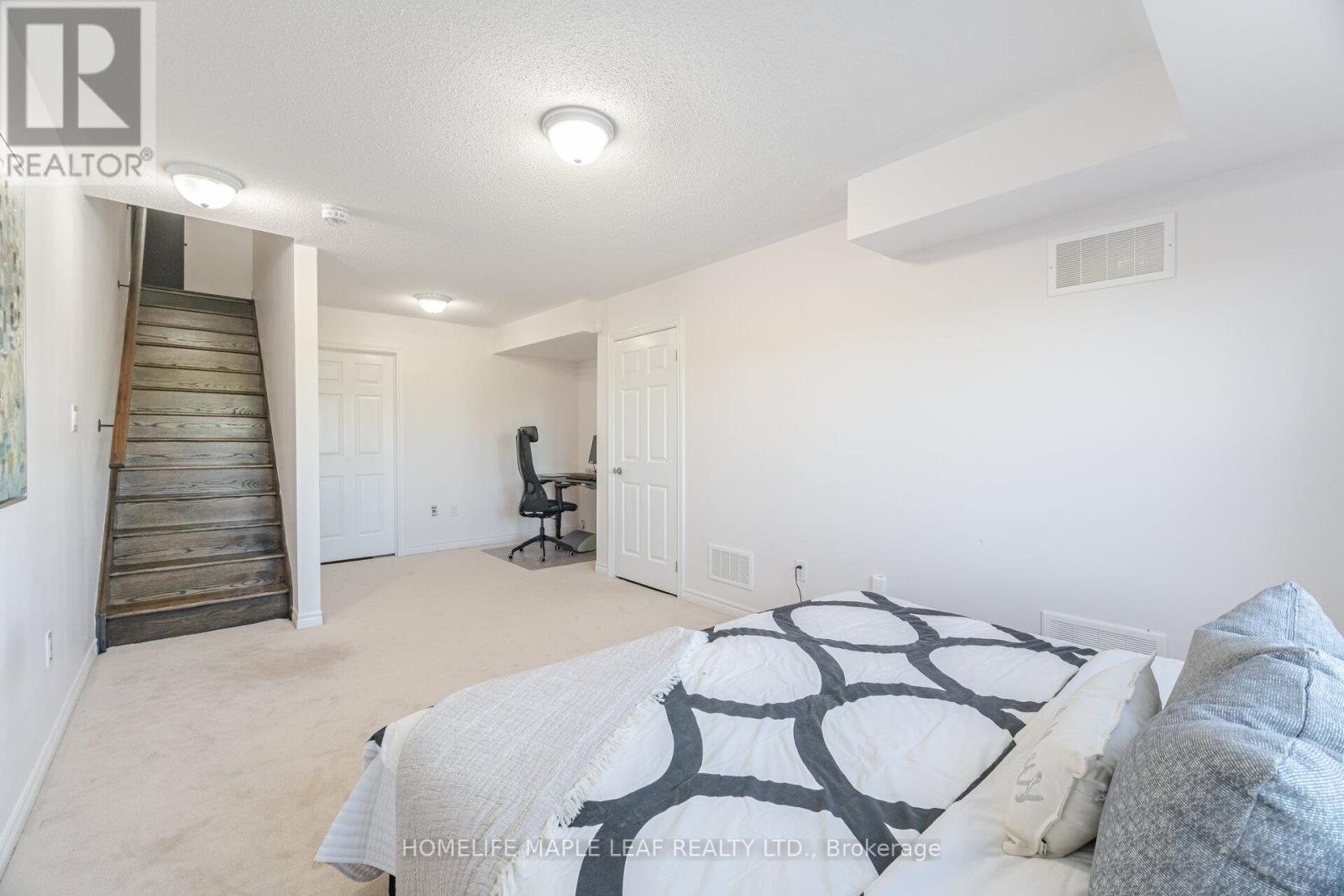 Photo 38 of 30 Agava Street, Brampton ON