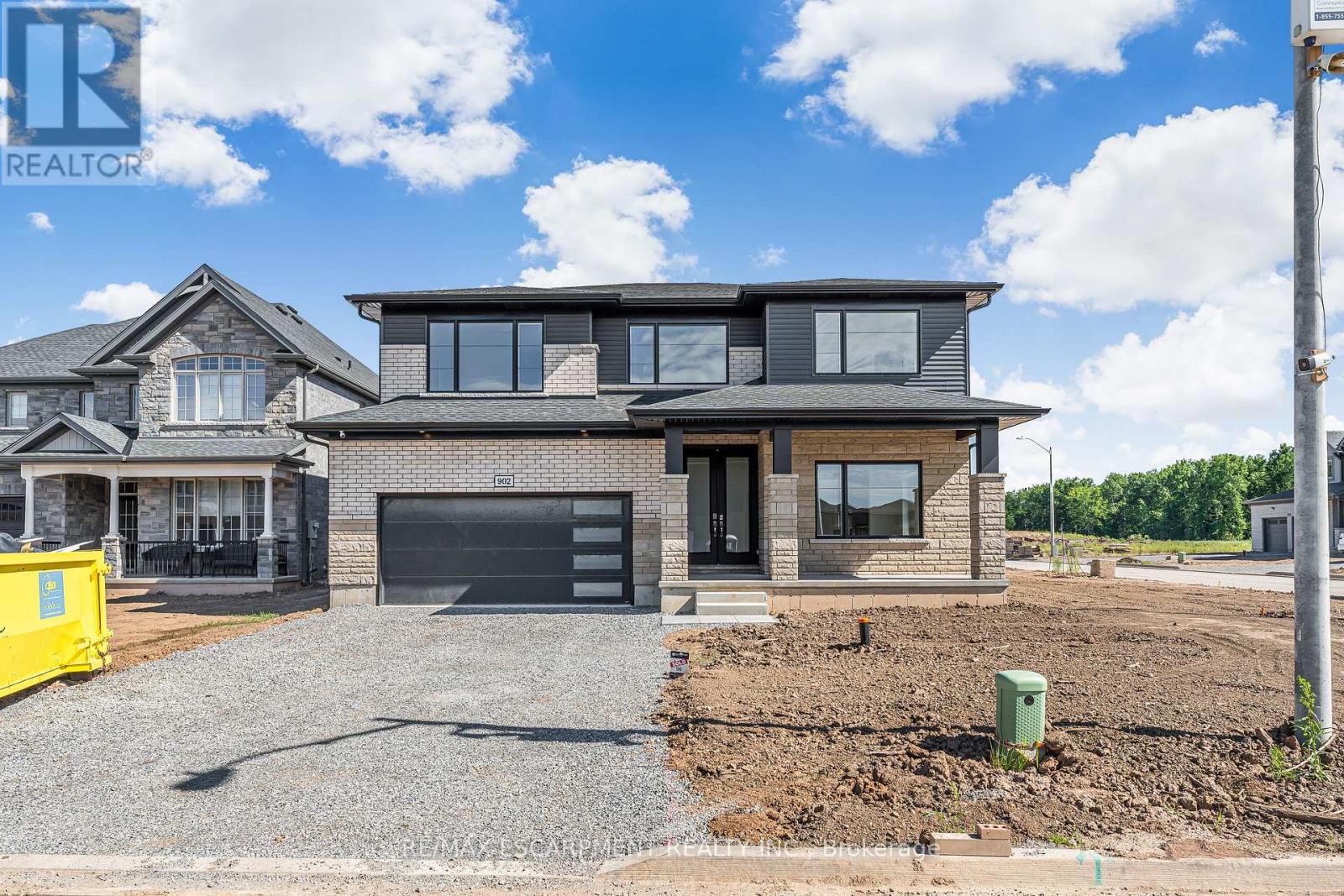 Photo 7 of 902 Rutherford Street, Fort Erie ON
