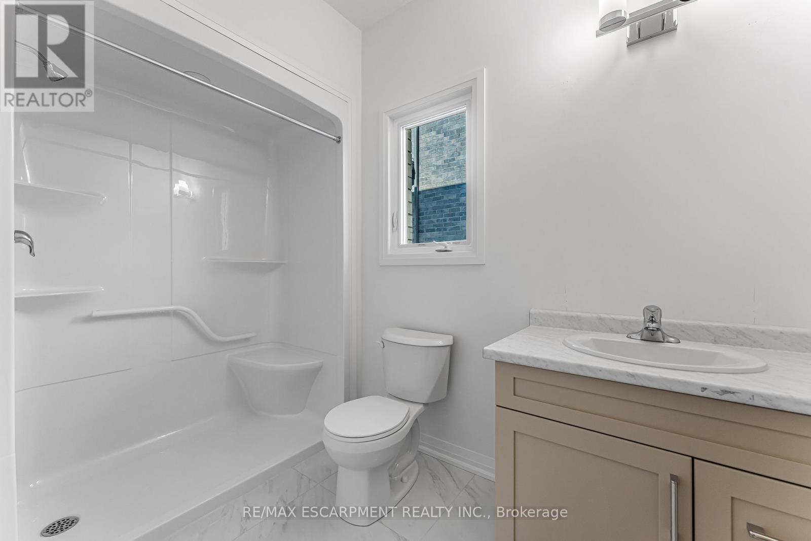 Photo 16 of 902 Rutherford Street, Fort Erie ON
