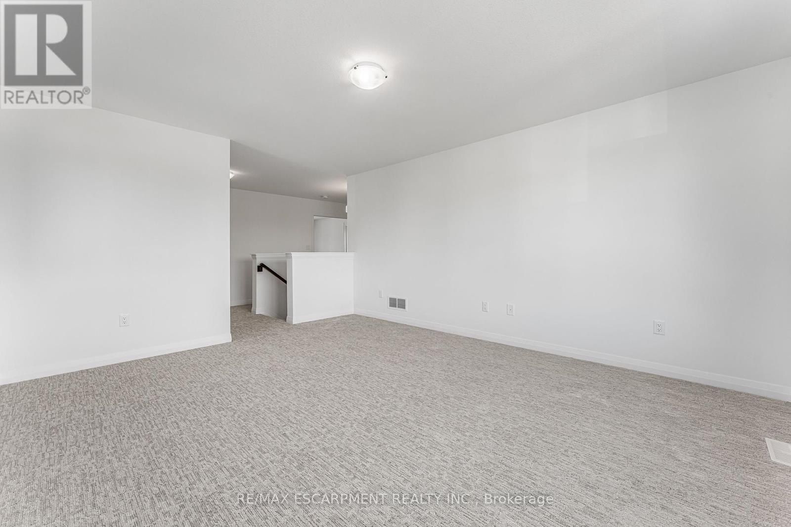Photo 26 of 902 Rutherford Street, Fort Erie ON