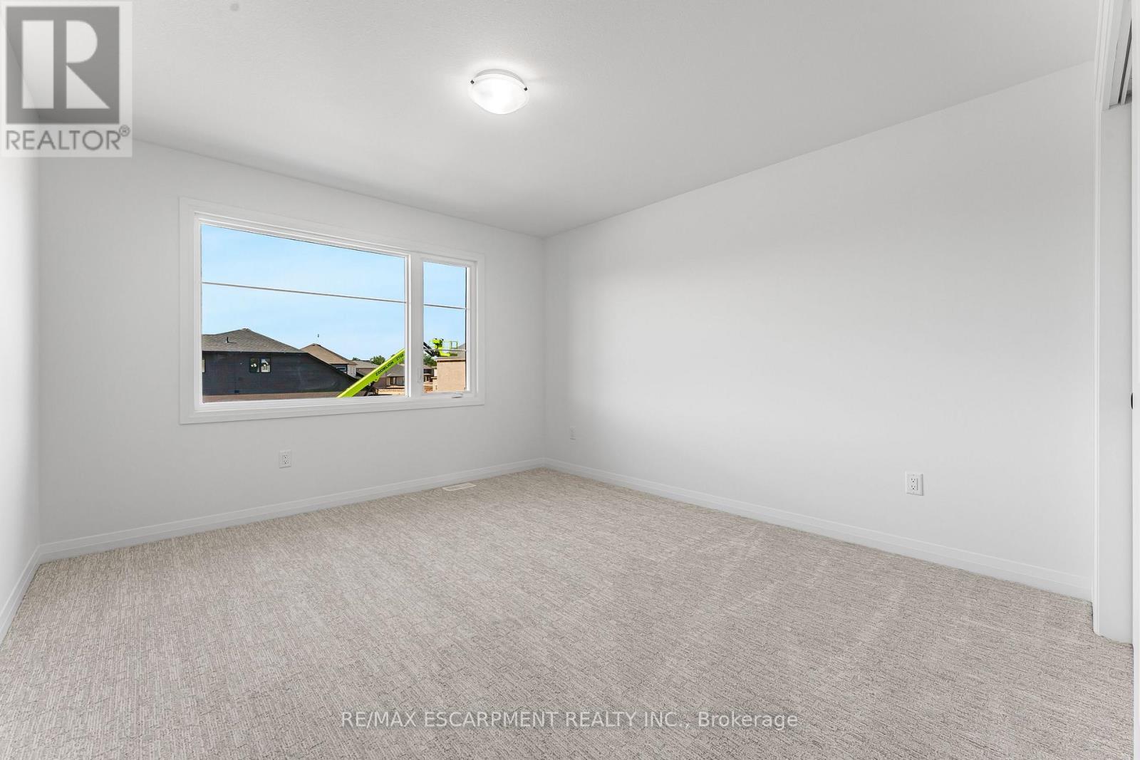 Photo 24 of 902 Rutherford Street, Fort Erie ON
