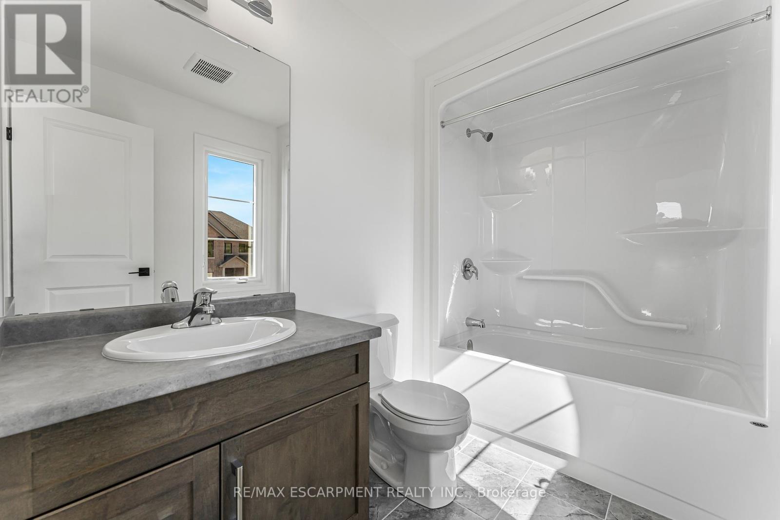 Photo 21 of 902 Rutherford Street, Fort Erie ON