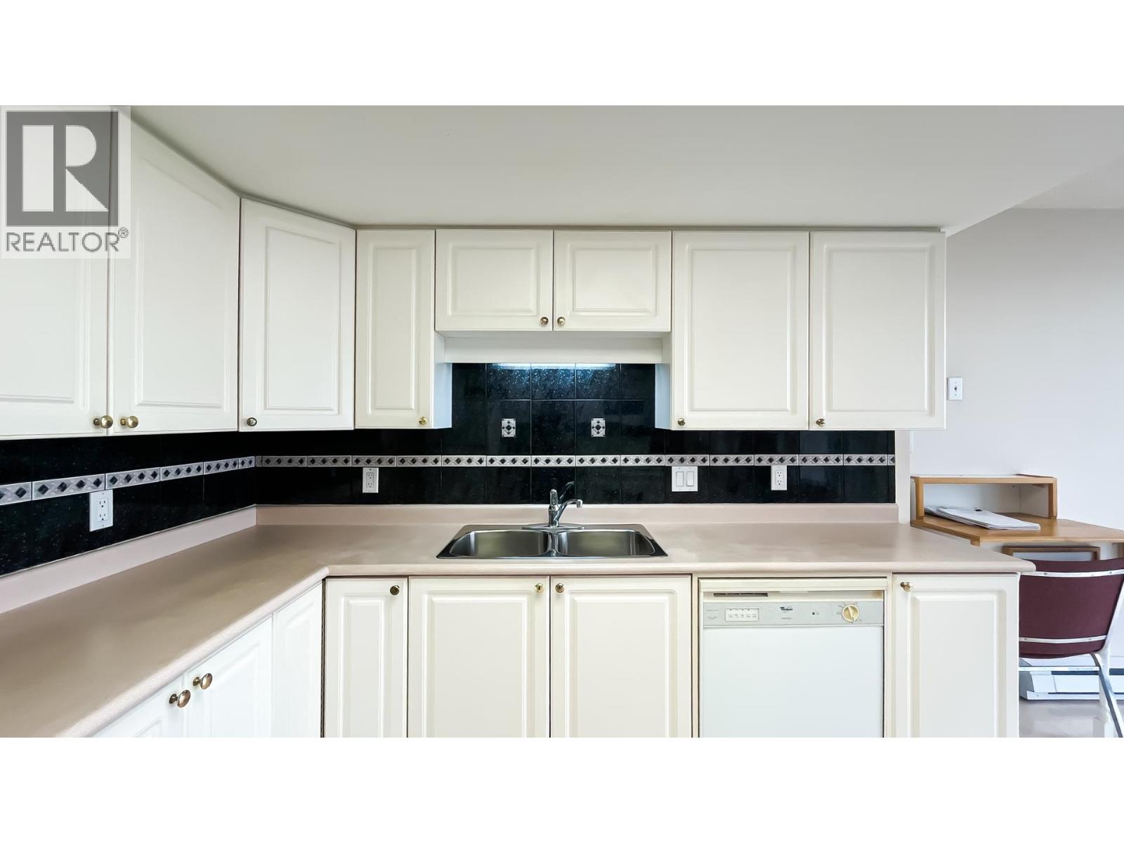 Photo 23 of 702 728 Princess Street, New Westminster BC
