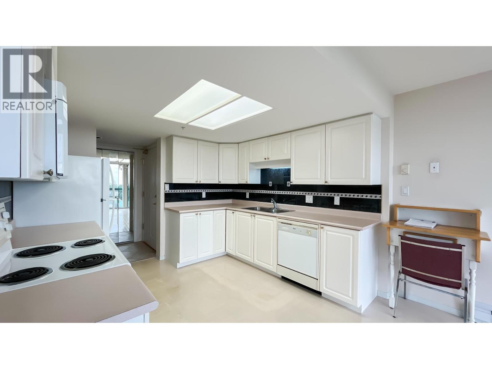 Photo 6 of 702 728 Princess Street, New Westminster BC