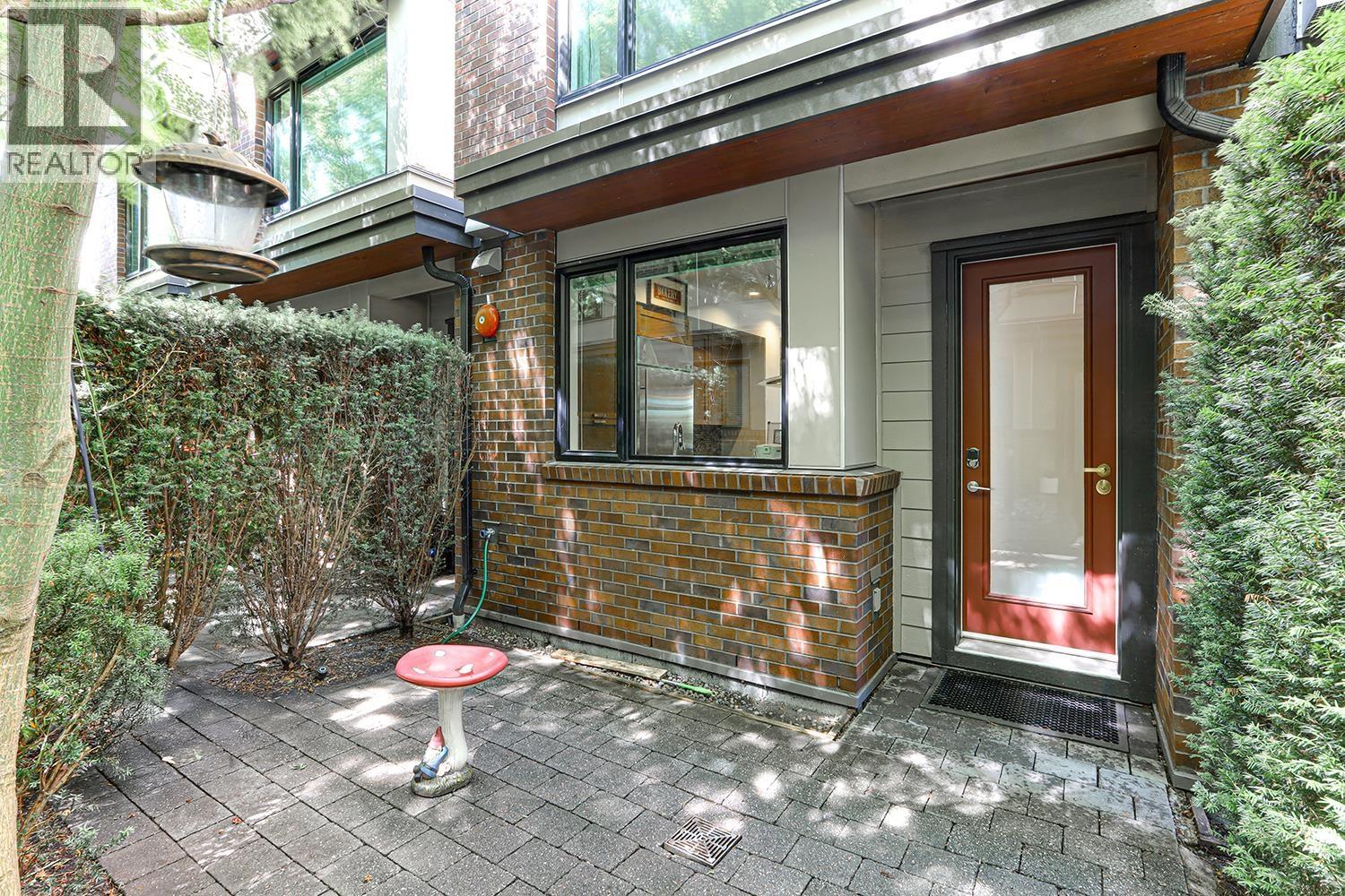Photo 8 of 5 230 Salter Street, New Westminster BC