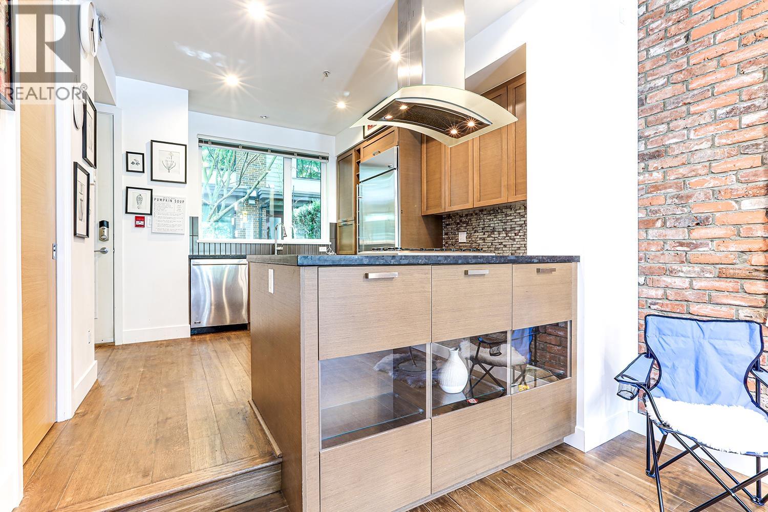 Photo 33 of 5 230 Salter Street, New Westminster BC