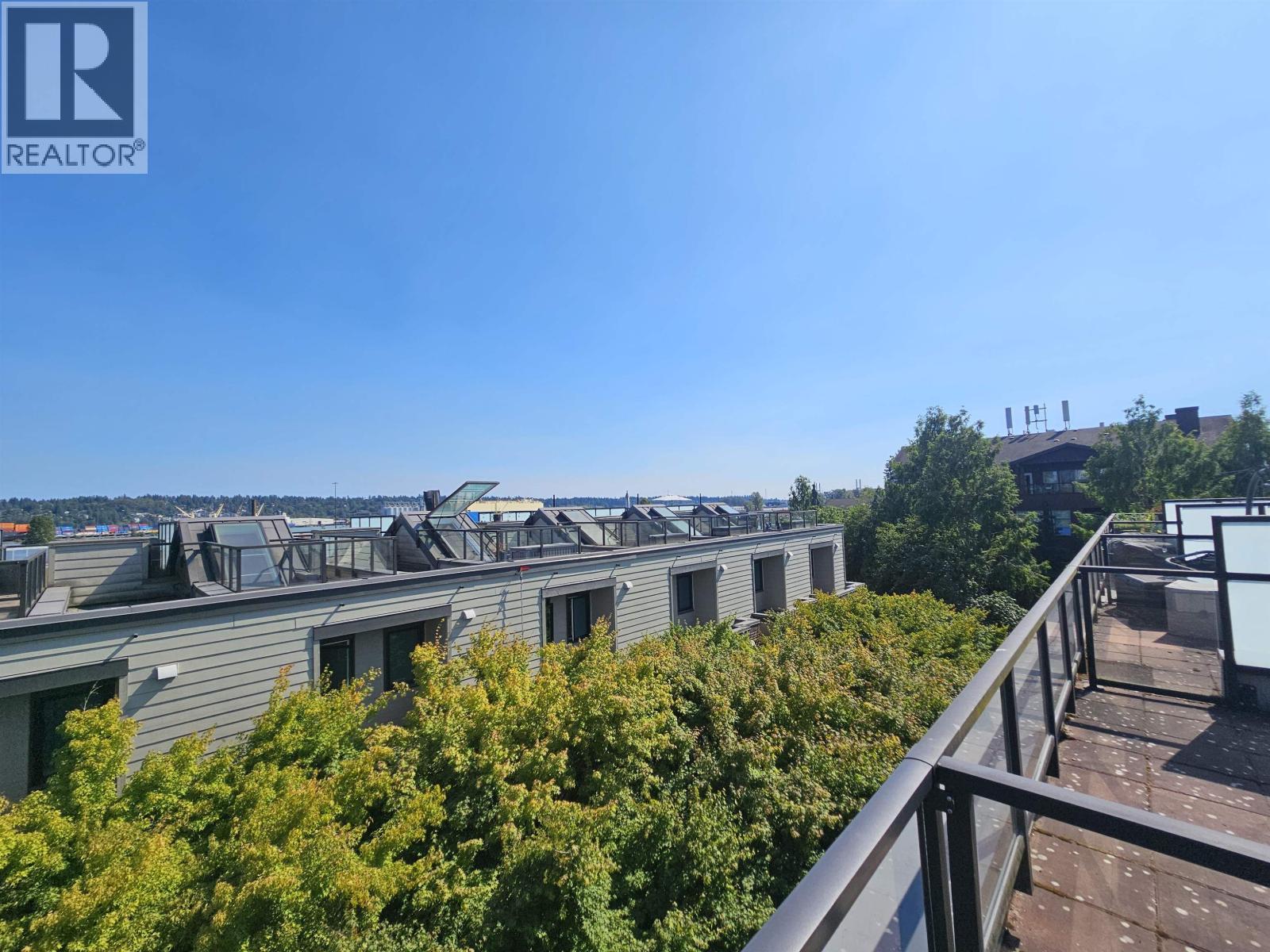 Photo 1 of 5 230 Salter Street, New Westminster BC