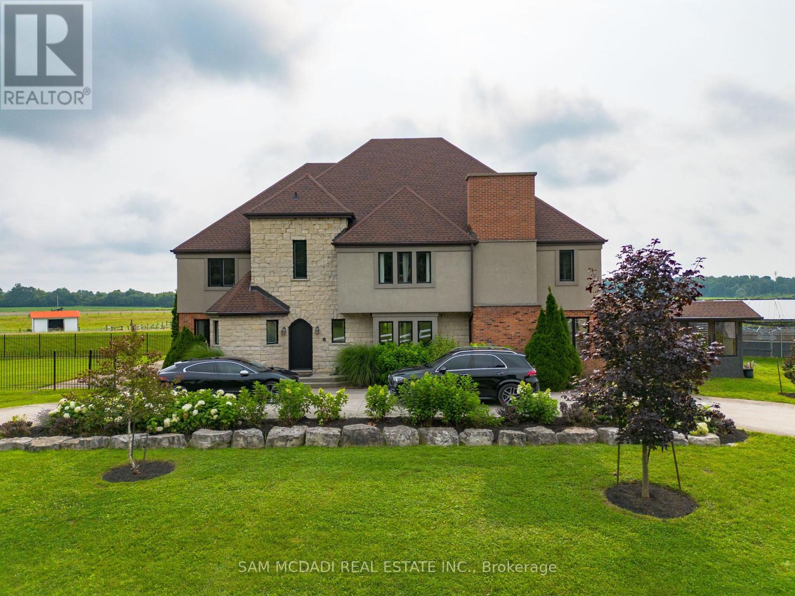 Photo 12 of 1046 Concession 6 Road W, Hamilton ON