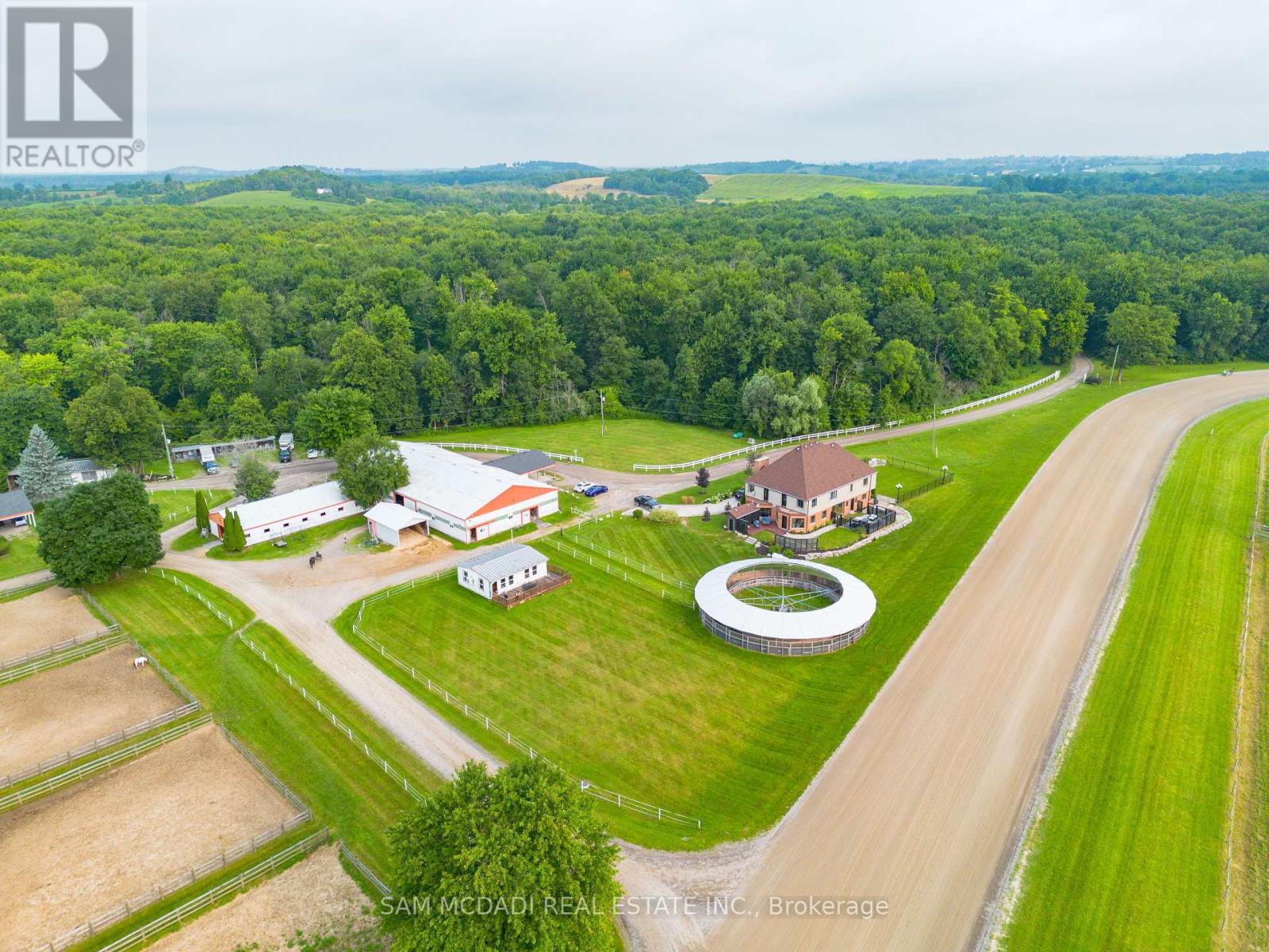 Photo 8 of 1046 Concession 6 Road W, Hamilton ON