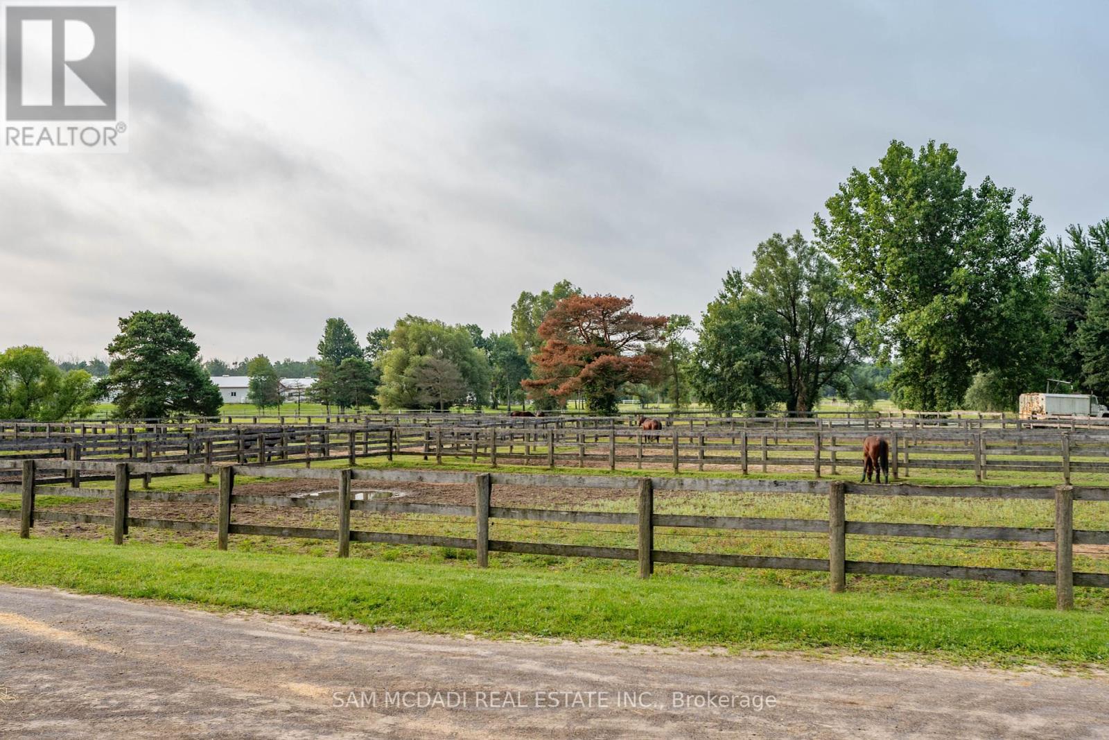 Photo 35 of 1046 Concession 6 Road W, Hamilton ON