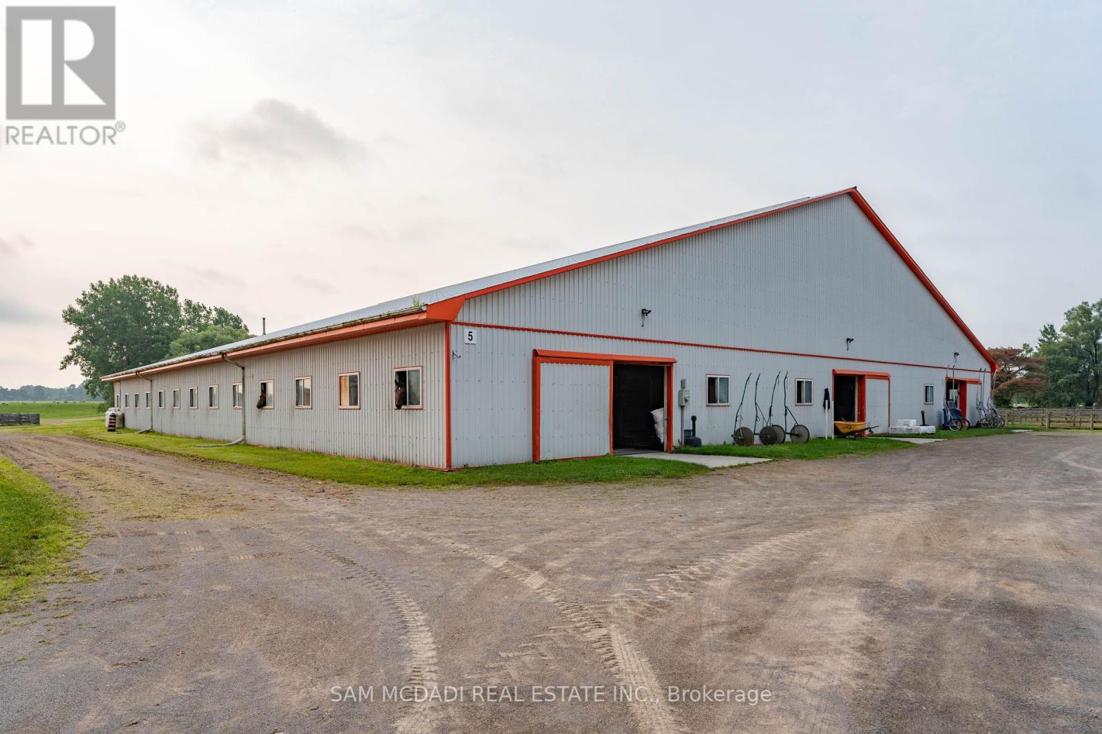 Photo 25 of 1046 Concession 6 Road W, Hamilton ON