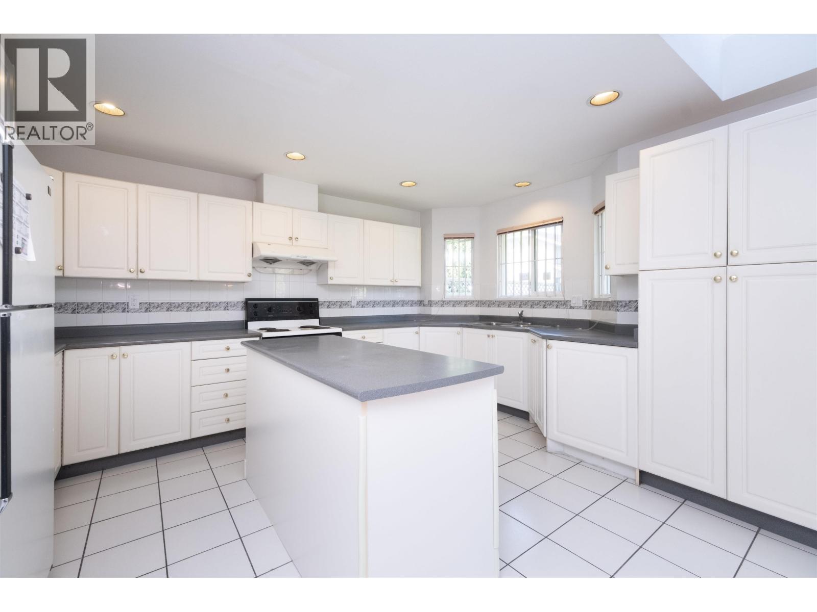 Photo 18 of 9900 Patterson Road, Richmond BC