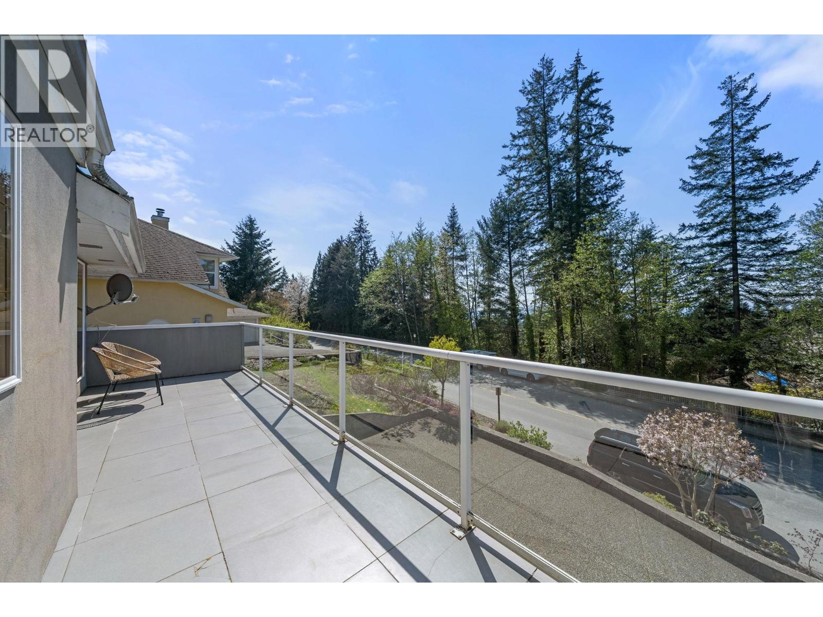 Photo 13 of 192 Montroyal Boulevard, North Vancouver BC
