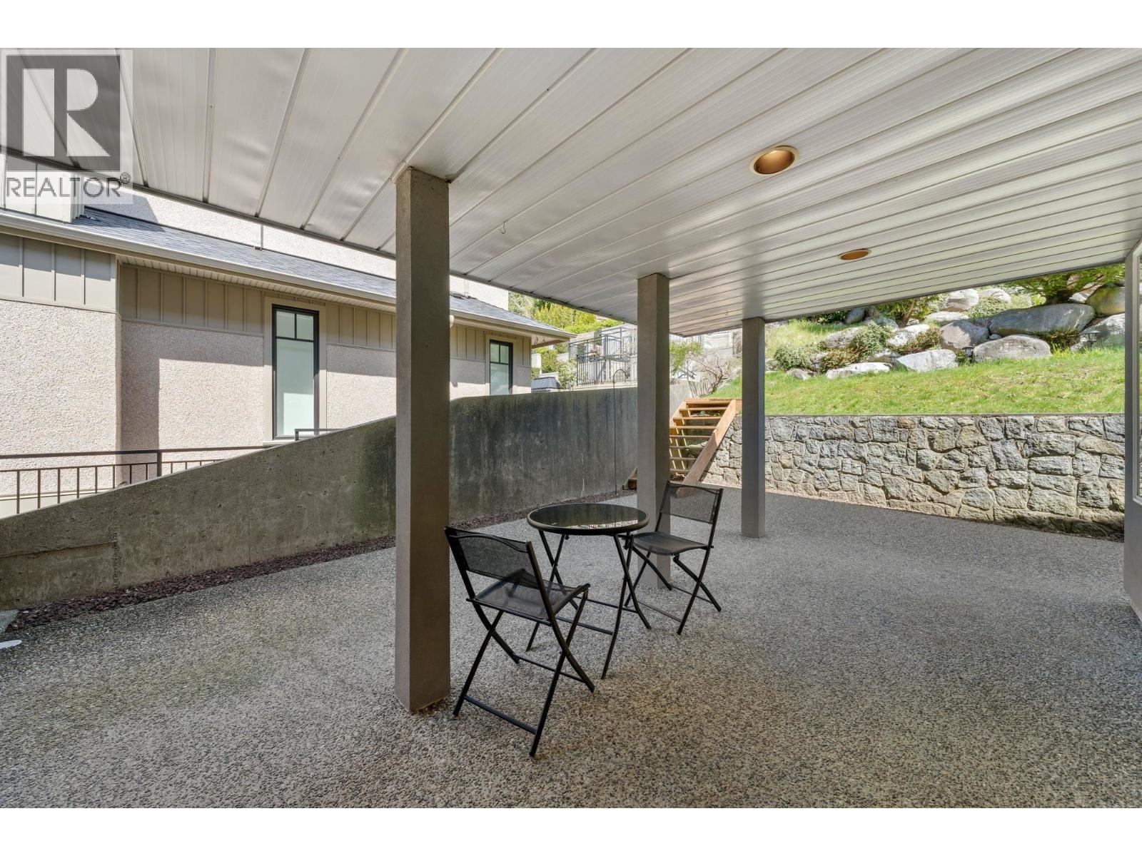 Photo 33 of 192 Montroyal Boulevard, North Vancouver BC