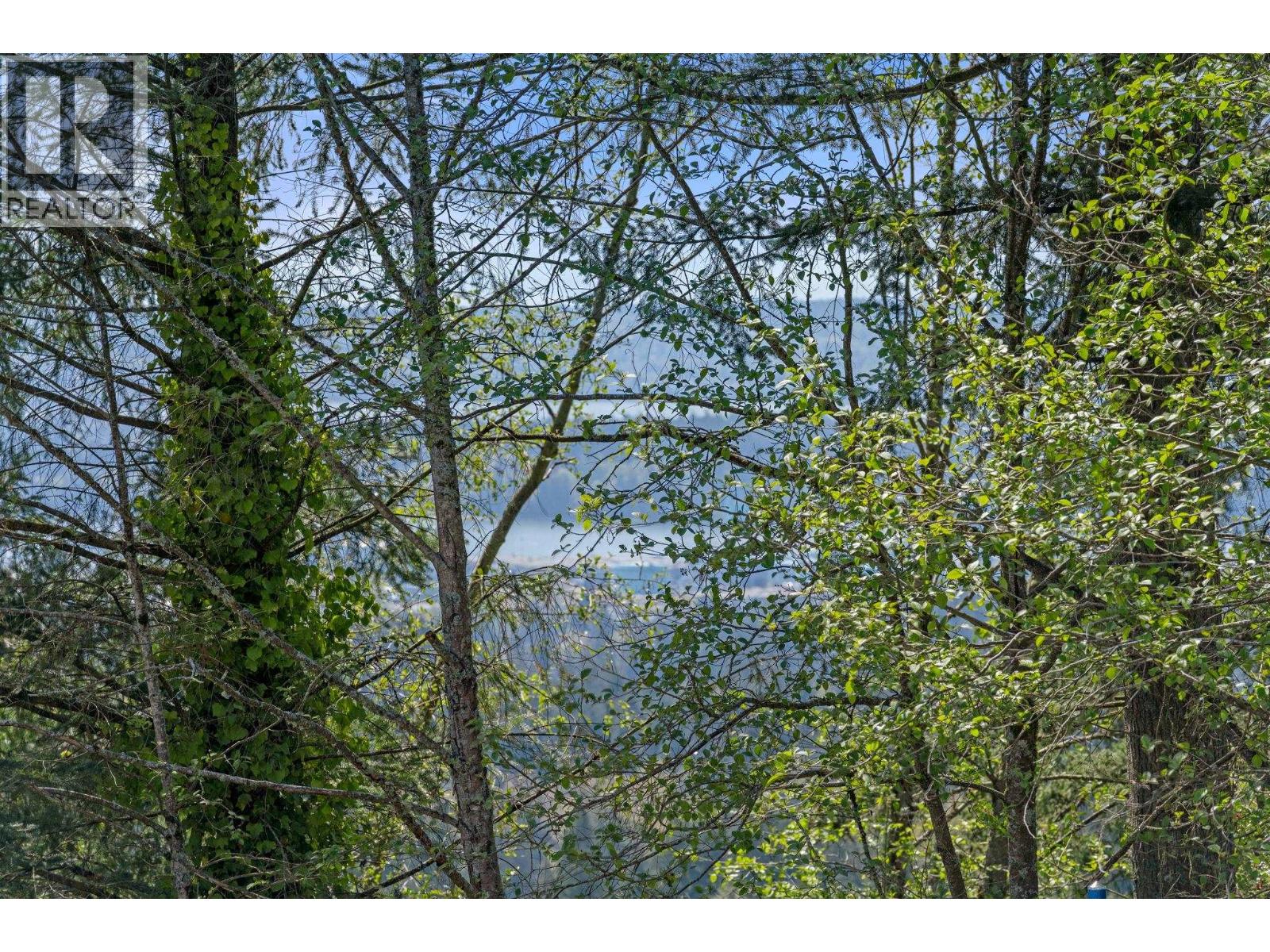 Photo 36 of 192 Montroyal Boulevard, North Vancouver BC