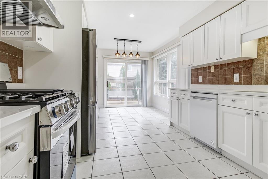 Photo 9 of 40 Hawkins Drive, Cambridge ON