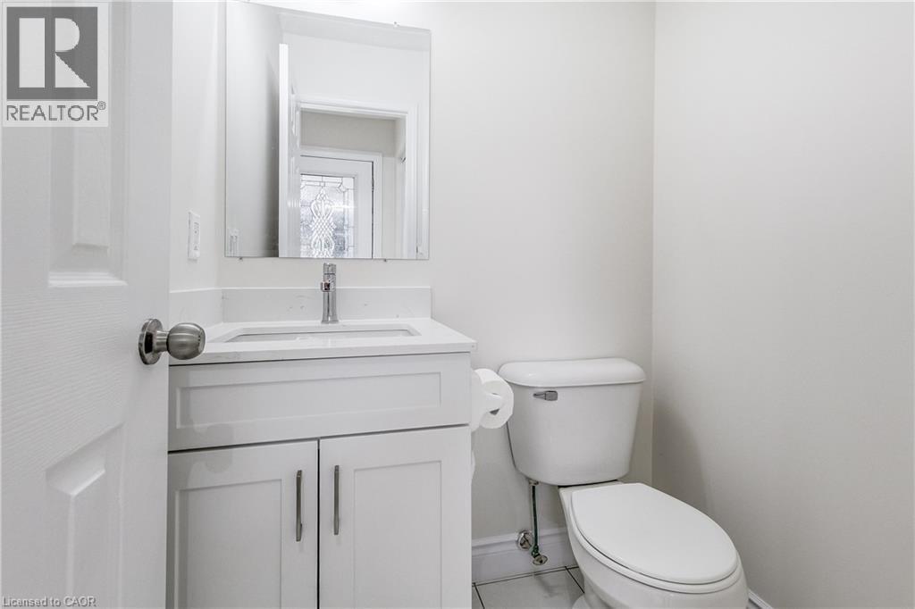 Photo 8 of 40 Hawkins Drive, Cambridge ON