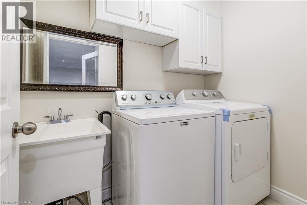 Photo 18 of 40 Hawkins Drive, Cambridge ON